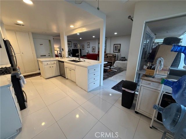 919 Glencliff Street, La Habra, CA 90631