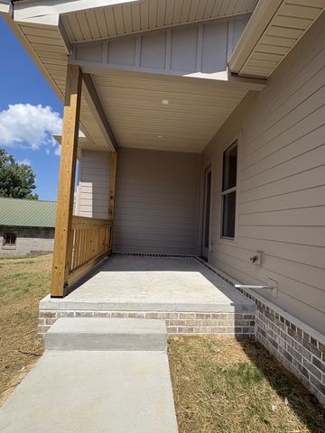 3012 Sumner Dr, Westmoreland, TN 37186