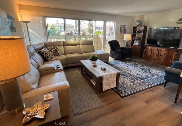 254 Calle Aragon B, Laguna Woods, CA 92637