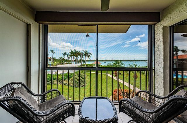 6295 BAHIA DEL MAR CIRCLE 204, St Petersburg, FL 33715