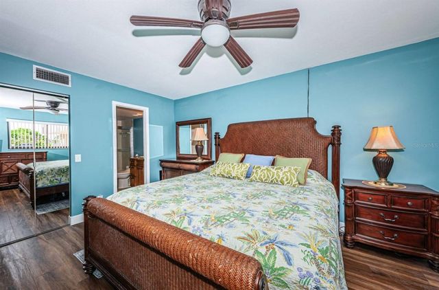 6295 BAHIA DEL MAR CIRCLE 204, St Petersburg, FL 33715