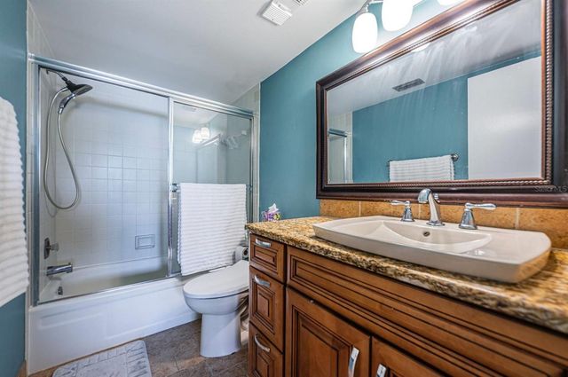 6295 BAHIA DEL MAR CIRCLE 204, St Petersburg, FL 33715