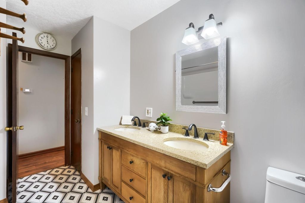311 Dakota Street W, Vermillion, MN 55085 — photo 3