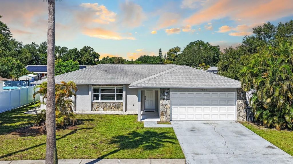 7036 13TH STREET E, SARASOTA, FL 34243 — exterior