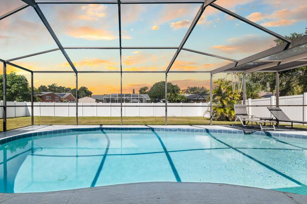 7036 13TH STREET E, SARASOTA, FL 34243 — photo 2