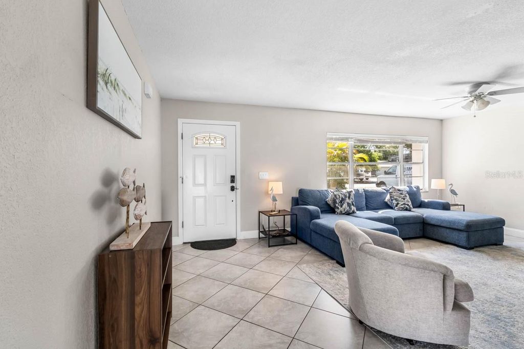 7036 13TH STREET E, SARASOTA, FL 34243 — photo 3