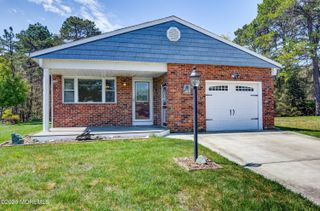 6 Preston Court, Toms River, NJ 08757