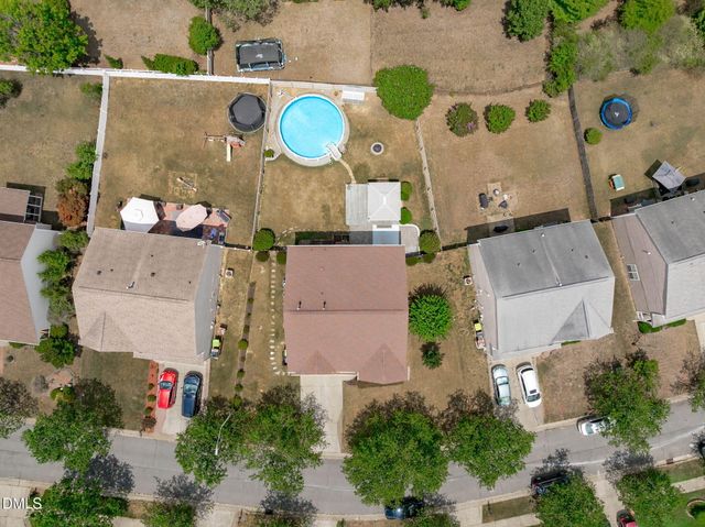 141 Chandler Springs Drive, Holly Springs, NC 27540