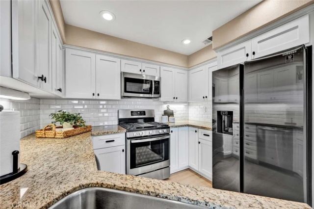 7833 E Viewrim, Anaheim Hills, CA 92808