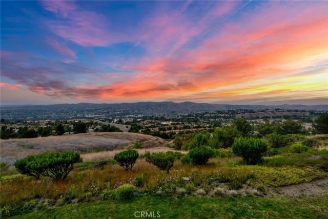 7833 E Viewrim, Anaheim Hills, CA 92808