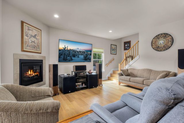 2713 NE Black Oak Place, Bend, OR 97701