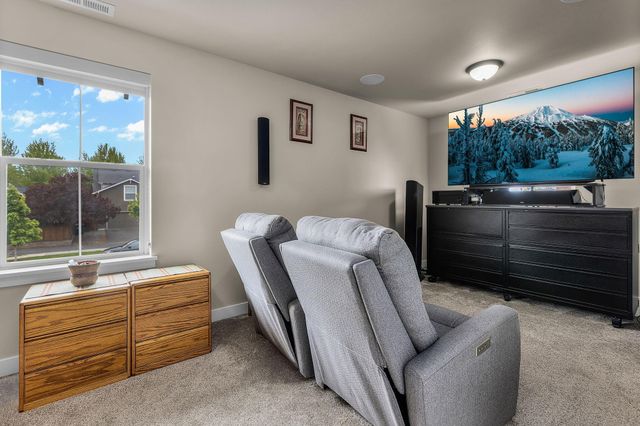 2713 NE Black Oak Place, Bend, OR 97701