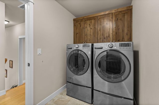 2713 NE Black Oak Place, Bend, OR 97701