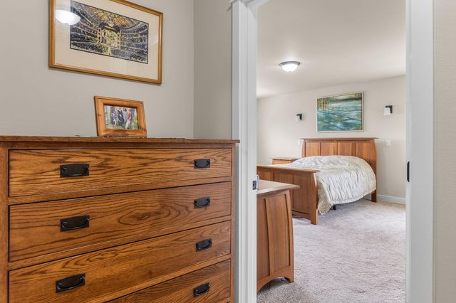 2713 NE Black Oak Place, Bend, OR 97701
