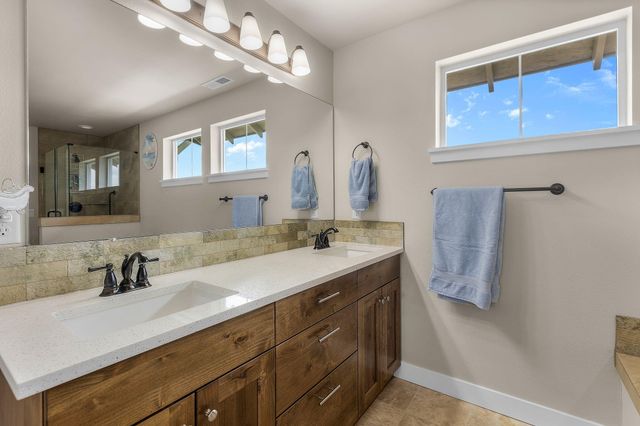 2713 NE Black Oak Place, Bend, OR 97701