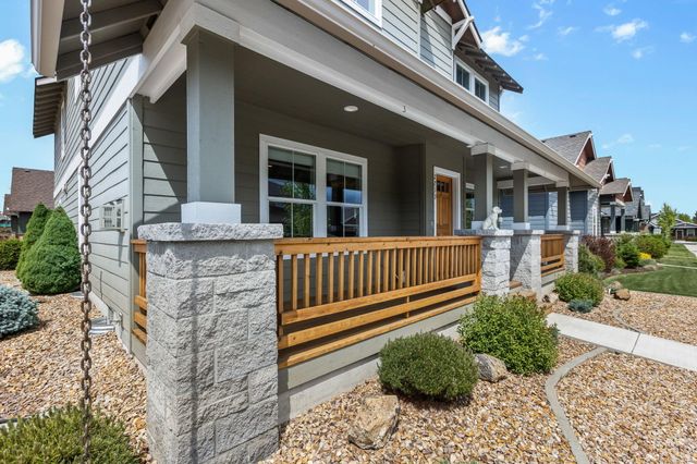 2713 NE Black Oak Place, Bend, OR 97701