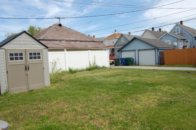 1523 Amy Avenue, Whiting, IN 46394