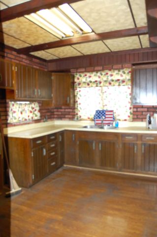 1523 Amy Avenue, Whiting, IN 46394