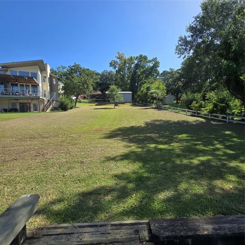 72 Edgewater Way, Point Blank, TX 77364