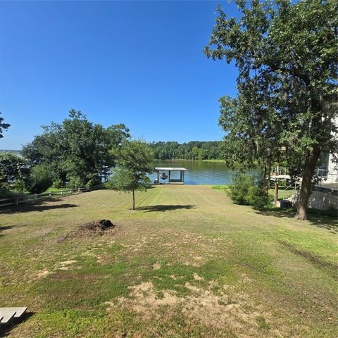 72 Edgewater Way, Point Blank, TX 77364