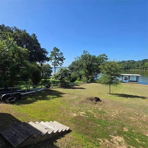 72 Edgewater Way, Point Blank, TX 77364