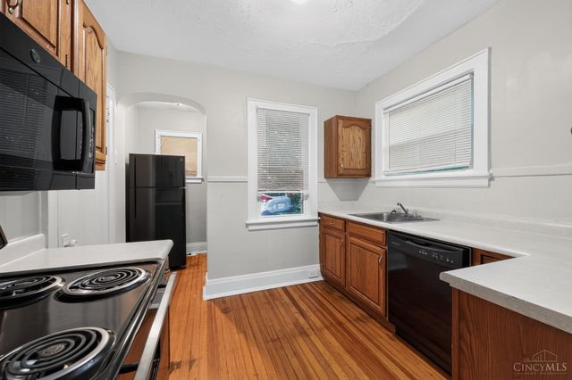 2205 Crane Avenue, Cincinnati, OH 45207