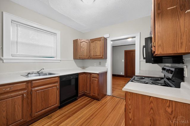 2205 Crane Avenue, Cincinnati, OH 45207
