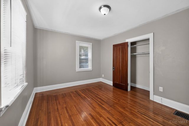 2205 Crane Avenue, Cincinnati, OH 45207