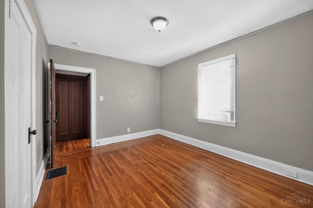 2205 Crane Avenue, Cincinnati, OH 45207