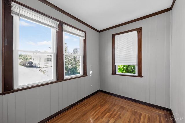 2205 Crane Avenue, Cincinnati, OH 45207