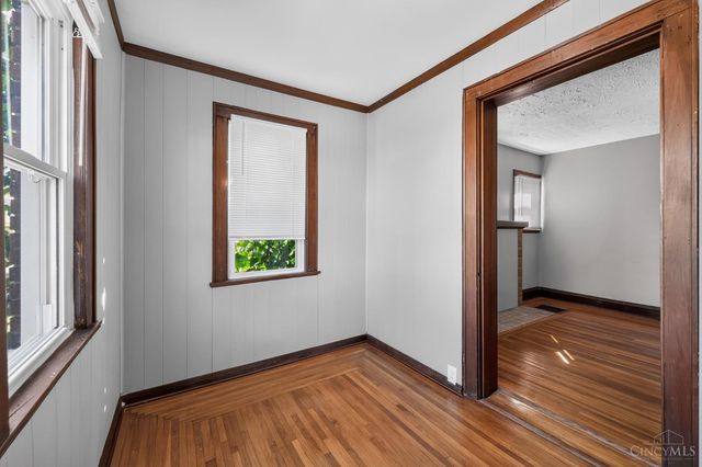 2205 Crane Avenue, Cincinnati, OH 45207