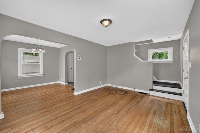 2205 Crane Avenue, Cincinnati, OH 45207