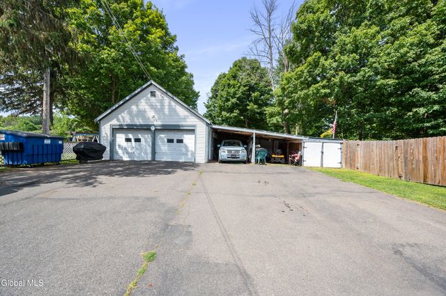 319 Speigletown Road, Schaghticoke, NY 12182