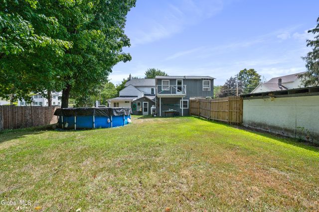 319 Speigletown Road, Schaghticoke, NY 12182