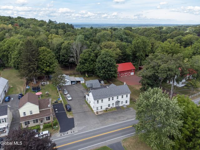 319 Speigletown Road, Schaghticoke, NY 12182
