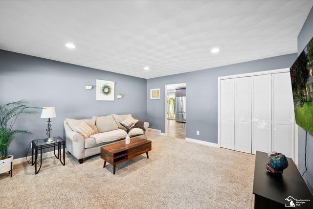 9515 Summerfield Road, Temperance, MI 48182