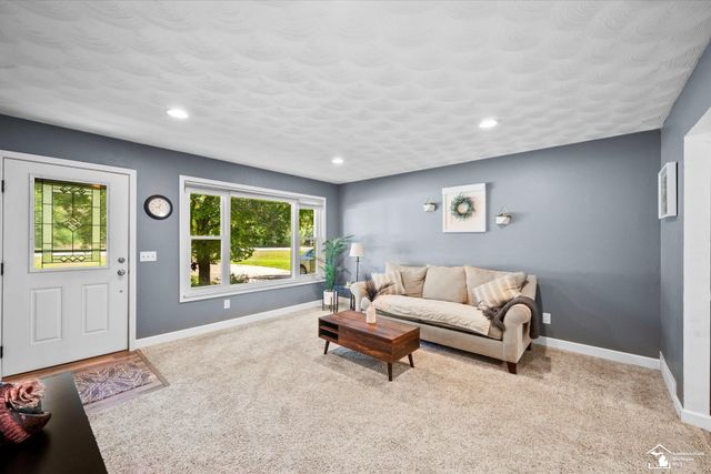 9515 Summerfield Road, Temperance, MI 48182