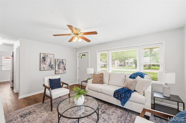 4325 Saint Dominic Lane, St Ann, MO 63074