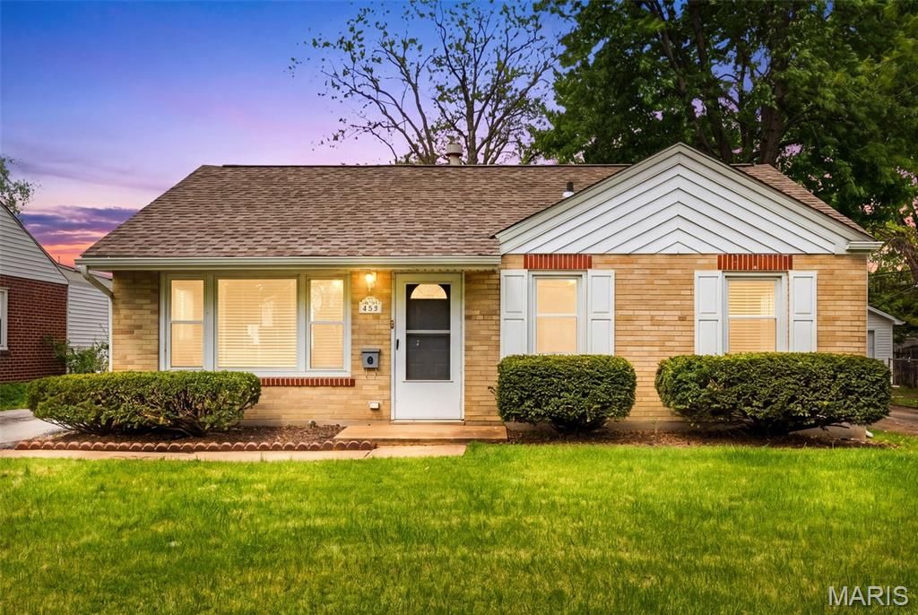 4325 Saint Dominic Lane, St Ann, MO 63074