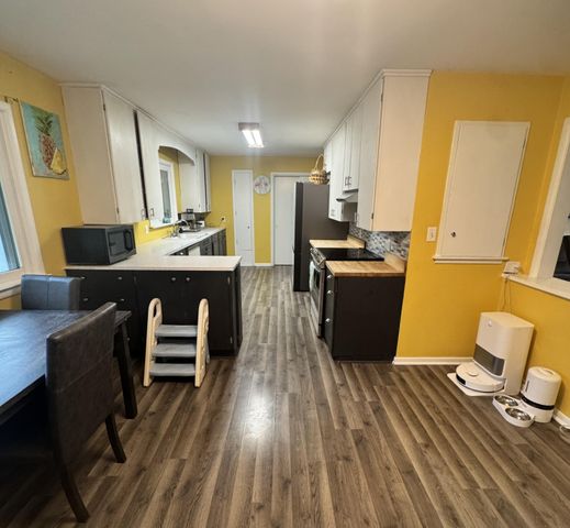 531 Lyon Street, South Haven City, MI 49090