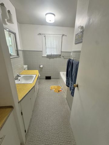 531 Lyon Street, South Haven City, MI 49090