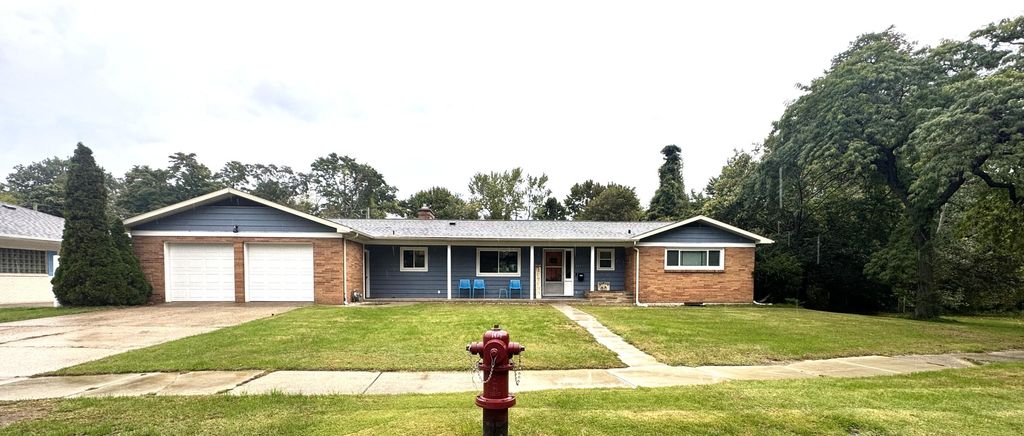 531 Lyon Street, South Haven City, MI 49090