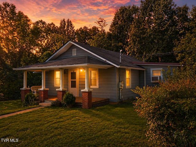 313 Richards Lane, Bluff City, TN 37618