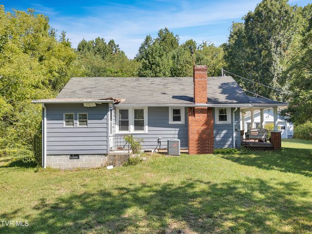 313 Richards Lane, Bluff City, TN 37618