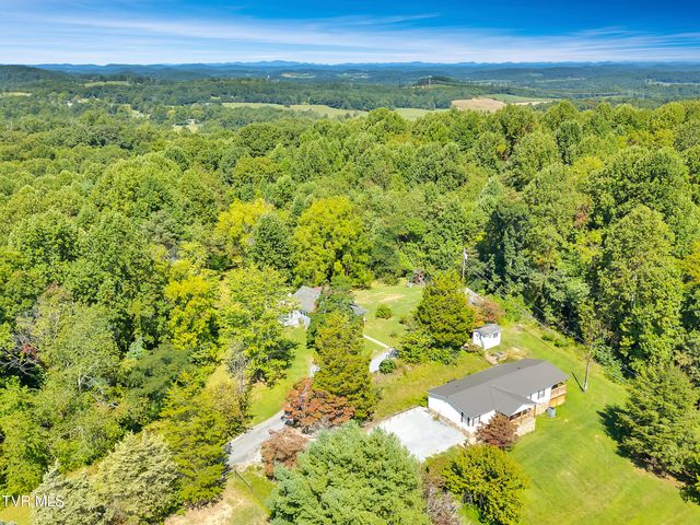 313 Richards Lane, Bluff City, TN 37618