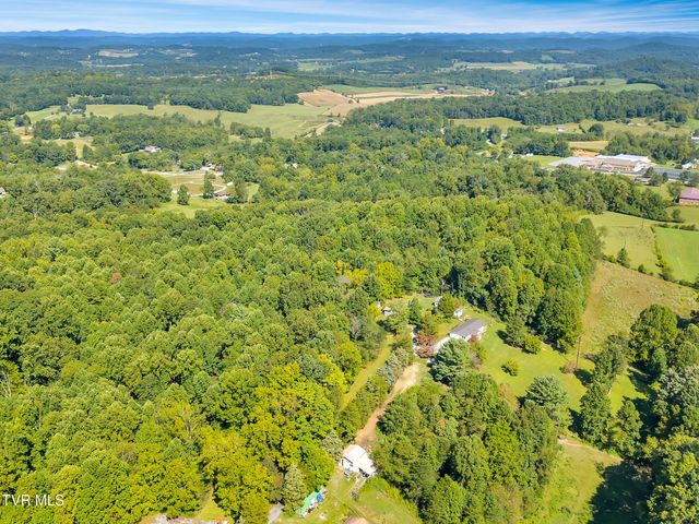 313 Richards Lane, Bluff City, TN 37618