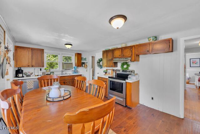 313 Richards Lane, Bluff City, TN 37618