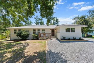 118 Kirby Street, Landrum, SC 29356