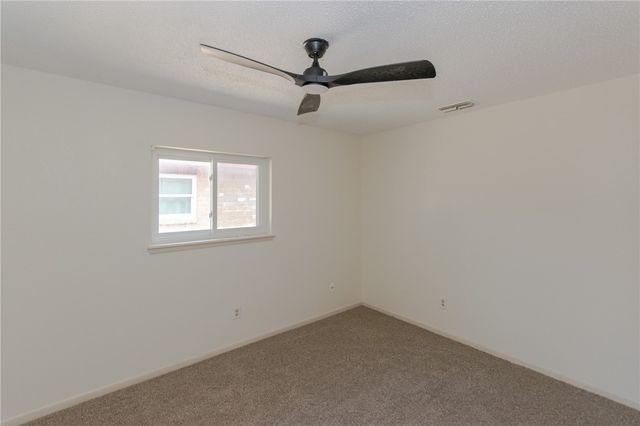 2240 Lombardy Dr, Corpus Christi, TX 78418