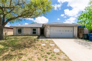 2240 Lombardy Dr, Corpus Christi, TX 78418